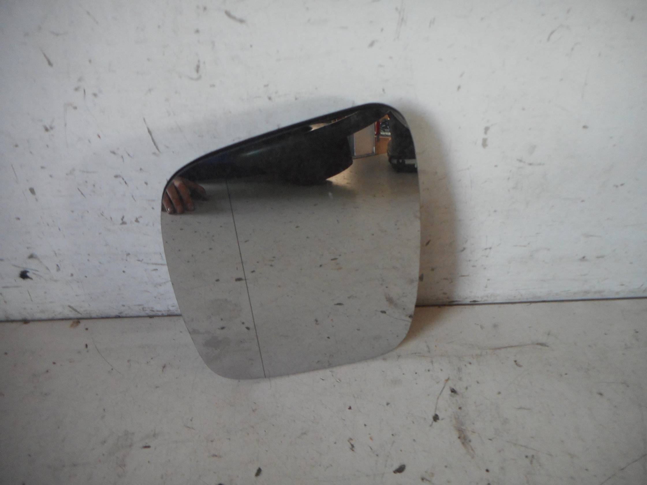 Cristallo retrovisore est. sx.